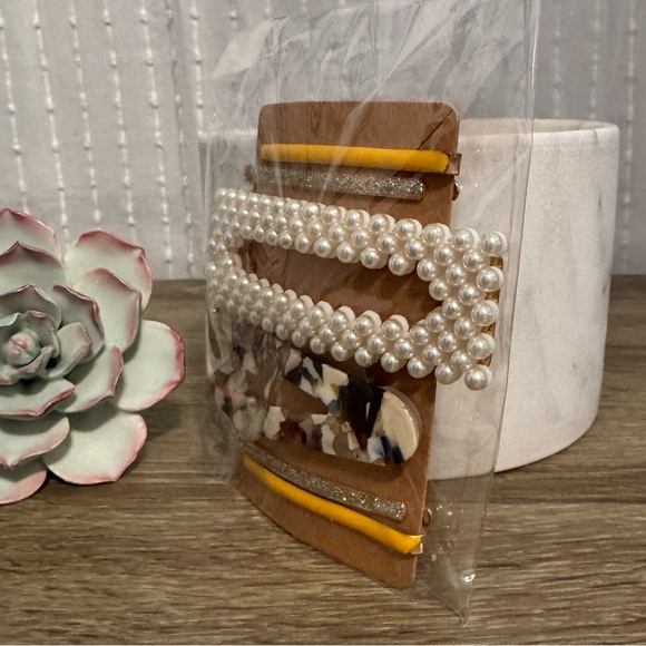 Anthropologie 6 Piece Hair Clip Set Pearl,Tortoise Shell & Solid Multi Color - Picture 3 of 9
